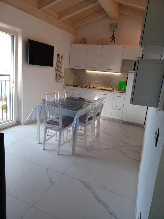 Monnalisa House Apartment Малчезине Екстериор снимка